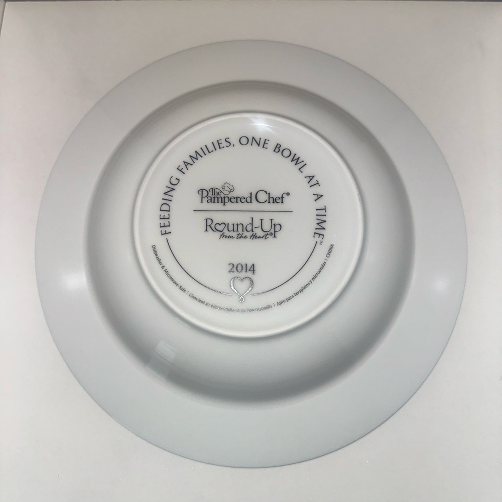 Pampered Chef Nourish Soup Bowl 2014 Round Up From the Heart NIB - Picture 3 of 5